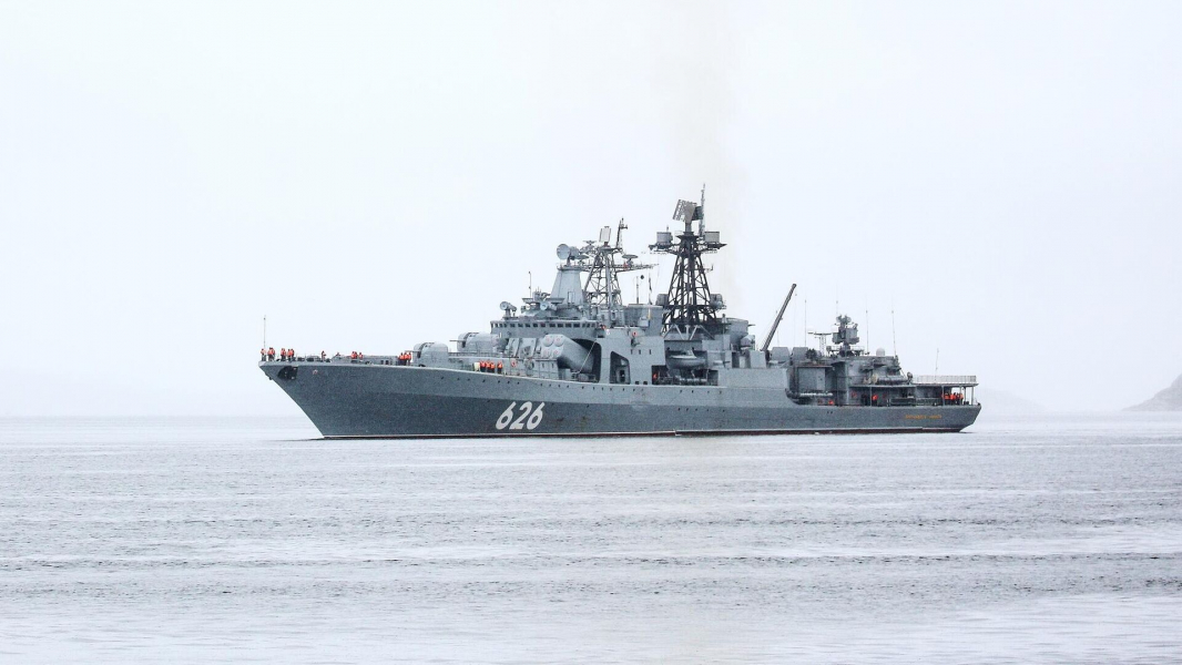 Корабли Северного флота на учениях отработали оказание помощи судну в Арктике Корабли Северного флота на учениях отработали оказание помощи судну в Арктике