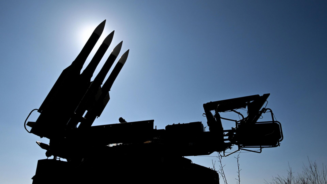 МО: расчет ЗРК "Бук-М3" уничтожил воздушные цели на Авдеевском направлении МО: расчет ЗРК "Бук-М3" уничтожил воздушные цели на Авдеевском направлении